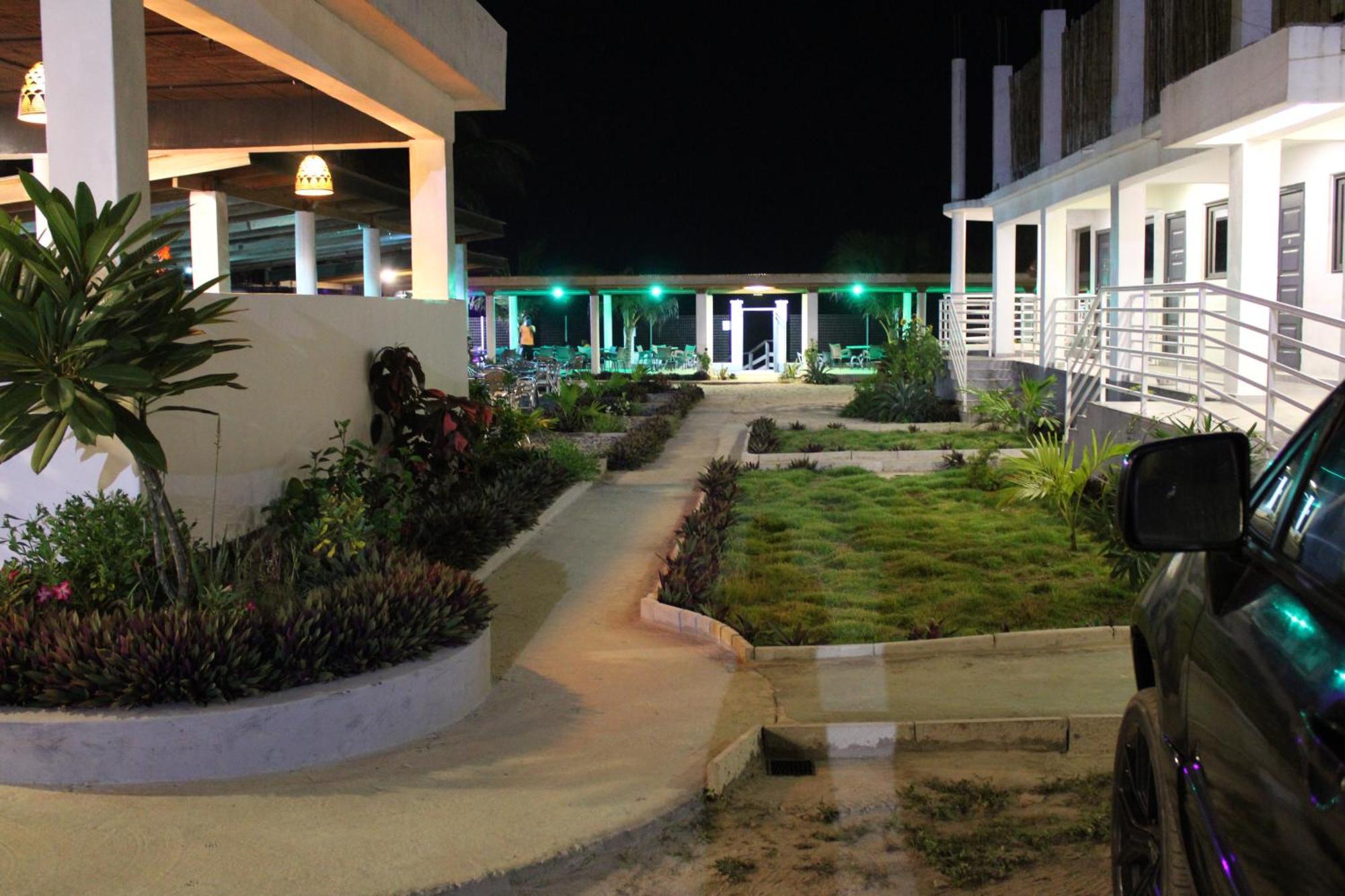 Kai Kai Beach Resort Kokrobite Buitenkant foto
